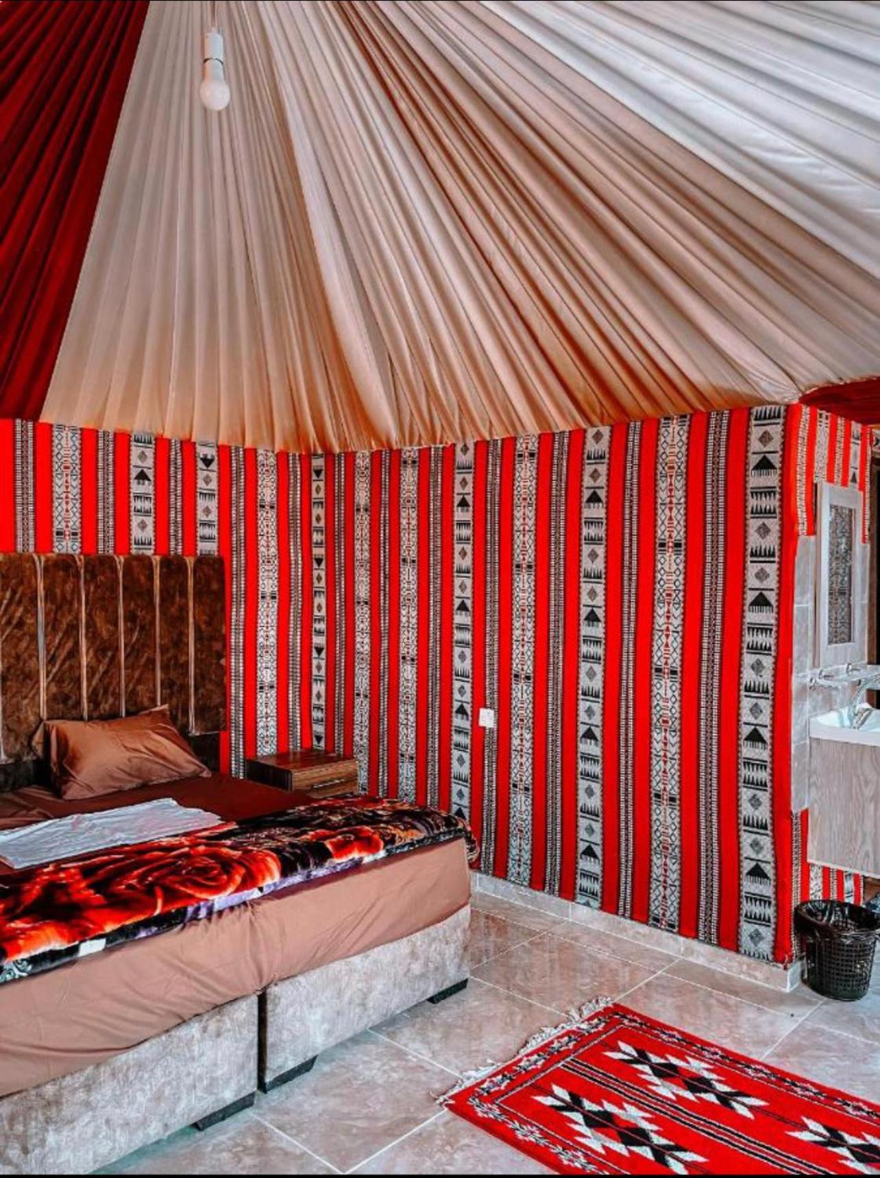 Amanda Luxury Camp Hotell Wadi Rum Eksteriør bilde